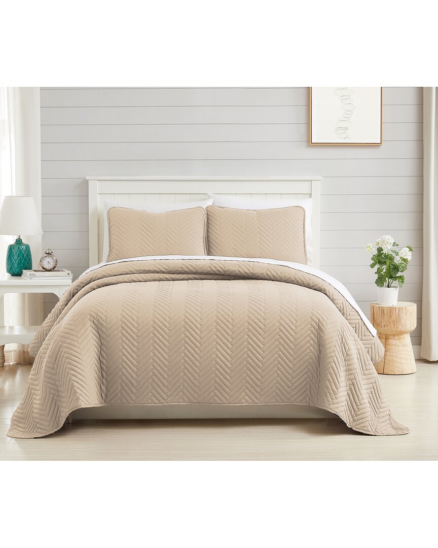 Southshore Fine Linens Chevron 3pc Quilt And Sham Set In Sand